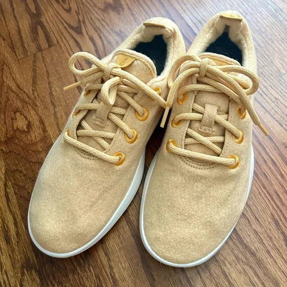 Women’s Allbirds Sneakers - Picture 1 of 16